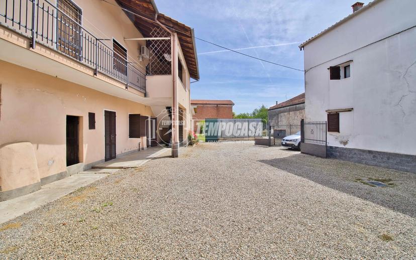 Casa indipendente, Barengo — foto 3 di 5