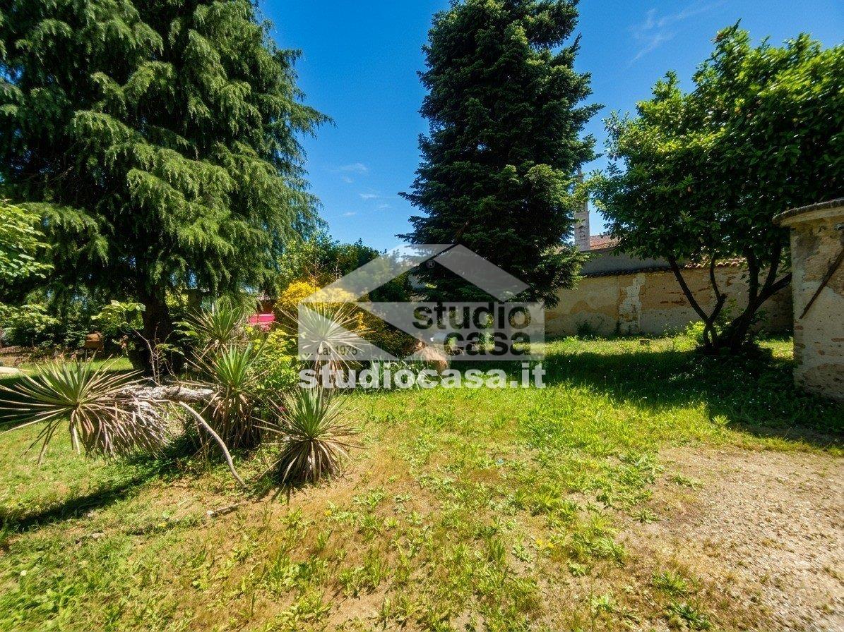Casa indipendente in Via Vittorio Veneto, Santa Cristina e Bissone