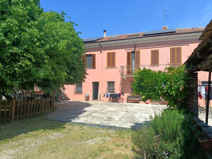 Casa indipendente in Cantone Corno 22, Casale Monferrato — foto 4 di 5
