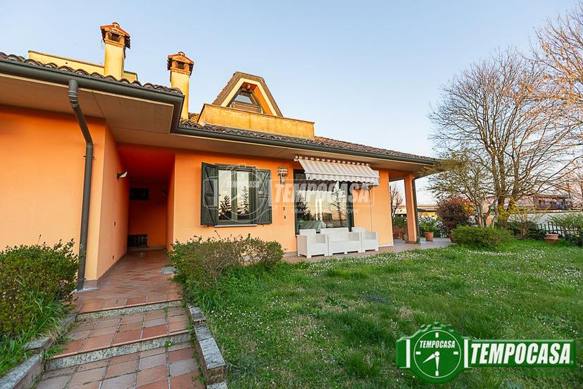 Villa a schiera in Viale Pietro Nenni, Codogno — foto 2 di 5