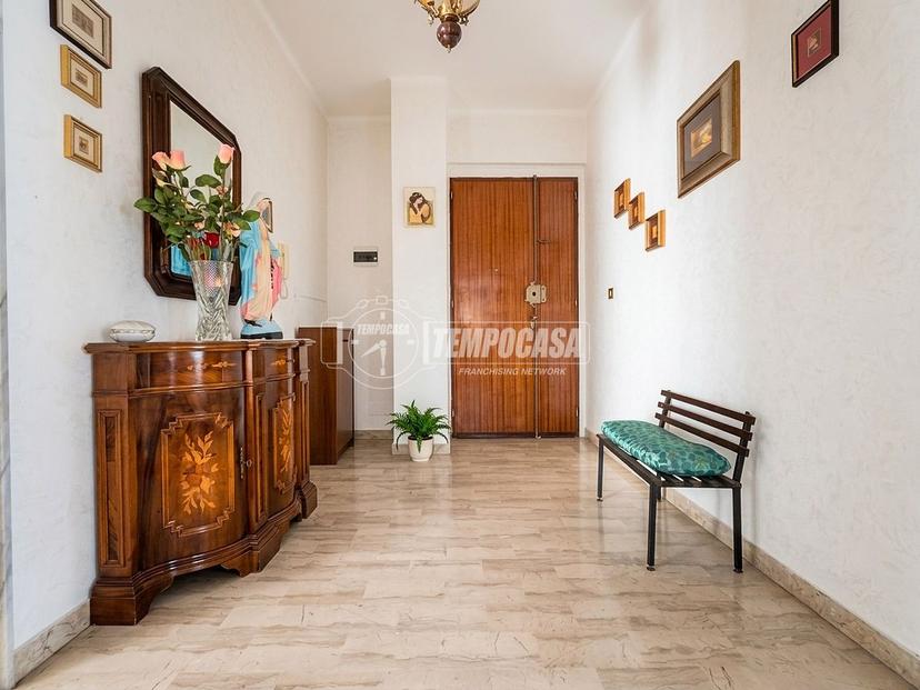 Trilocale in Via Tenente Pino Pugliese, Sammichele di Bari — foto 3 di 5