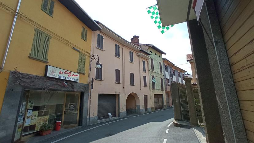 Trilocale in Via Vittorio Emanuele II, Maggiora — foto 4 di 5