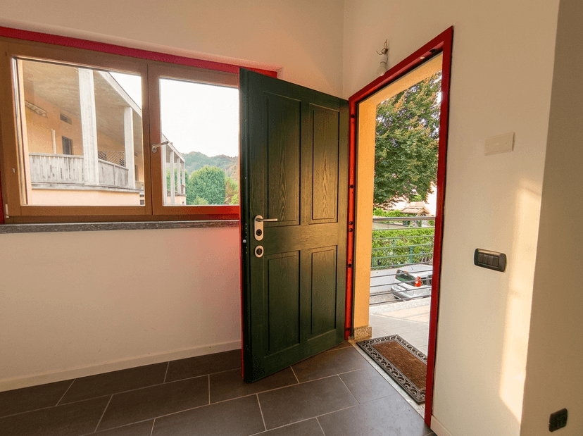 Villa a schiera in Via Carso 52, Como — foto 2 di 5