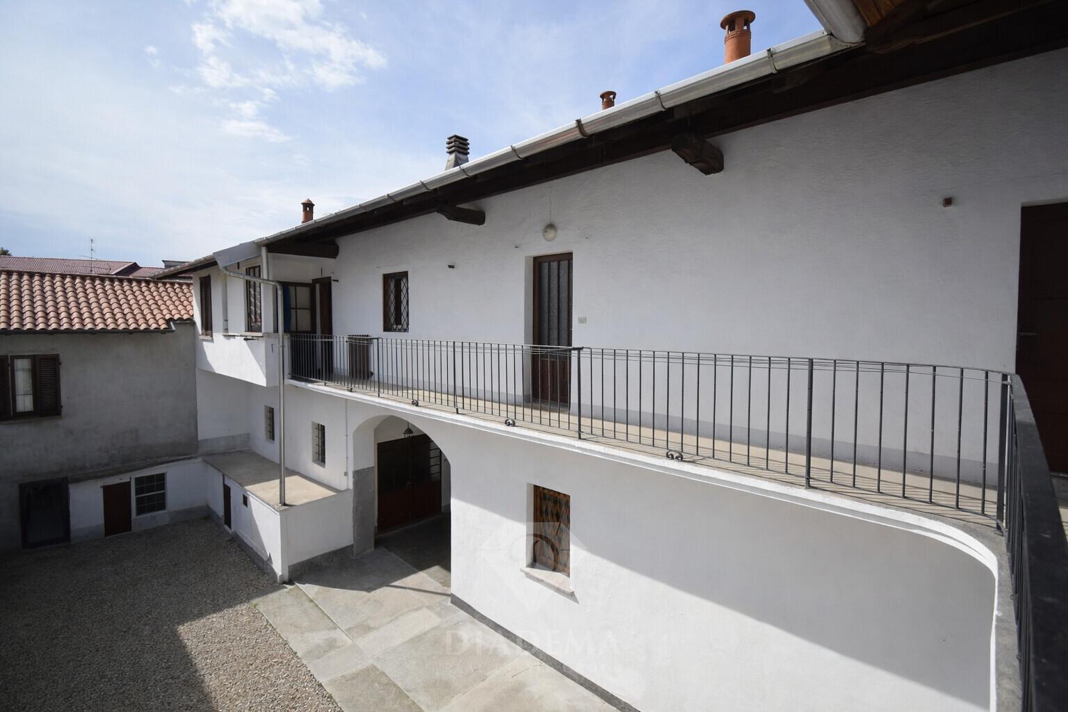 Trilocale in Via Roma 6, Albizzate