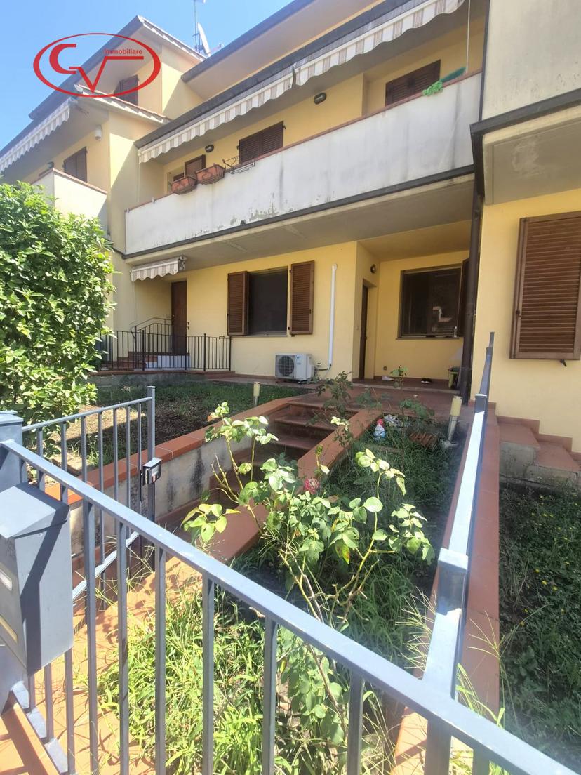 Villa a schiera in Via Nino Bixio, Bucine