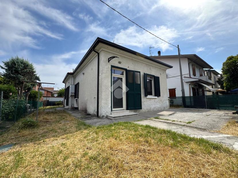 Casa indipendente in Via Cristoforo Scanello 17, Forlì — foto 3 di 5
