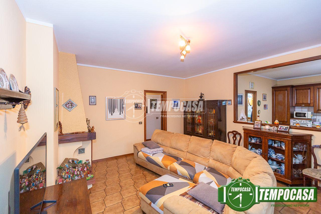 Trilocale in Via G. Canevari, Trigolo