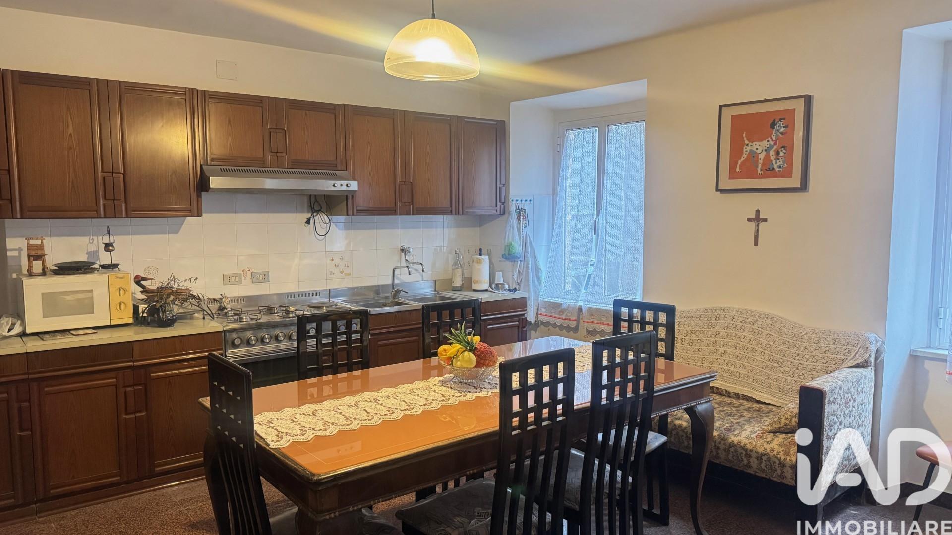 Casa indipendente in Via Margherita, Castignano