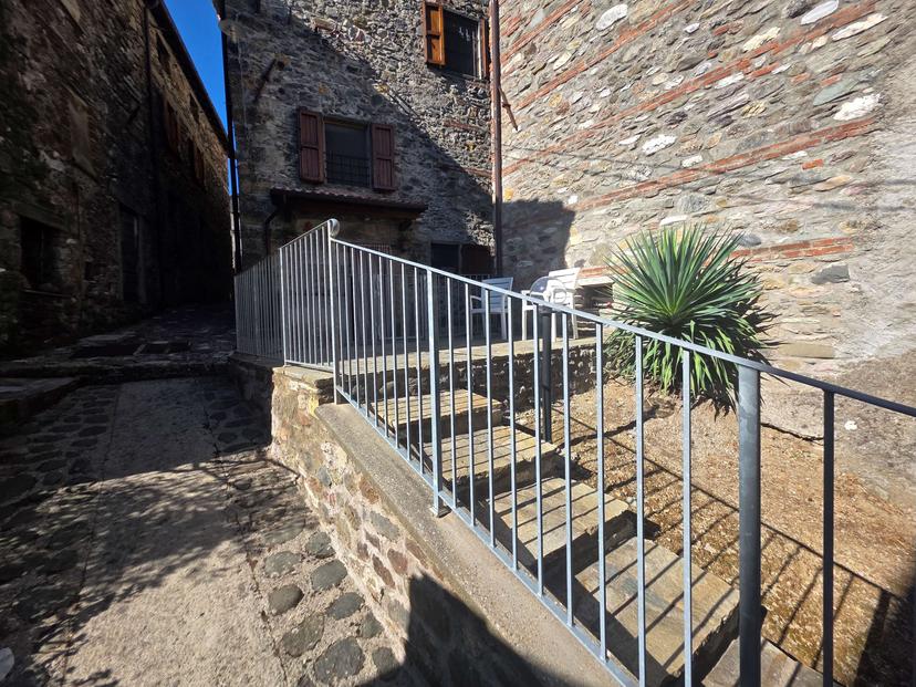 Porzione di casa in Via Umberto 1, Vagli Sotto