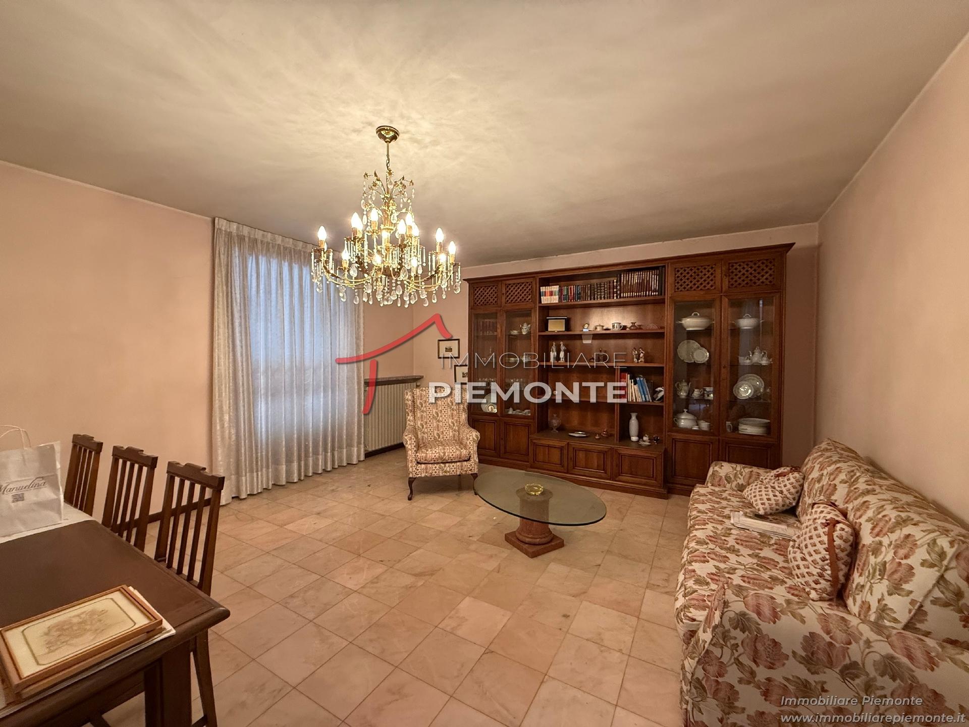 Trilocale in Via Guglielmo Marconi 2, Fontaneto d'Agogna