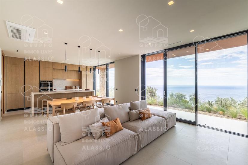 Villa in Strada Panoramica Solva Cavia, Alassio