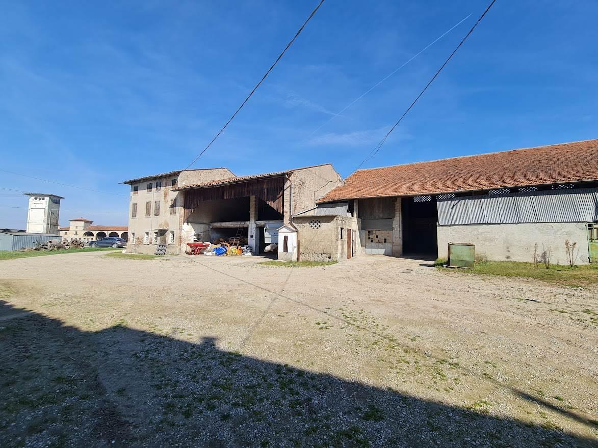 Rustico in Via delle Salette, Nogarole Rocca
