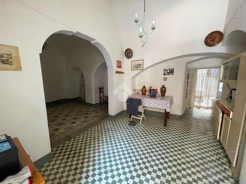 Casa indipendente in Via Madonna del Lume, Grottaglie