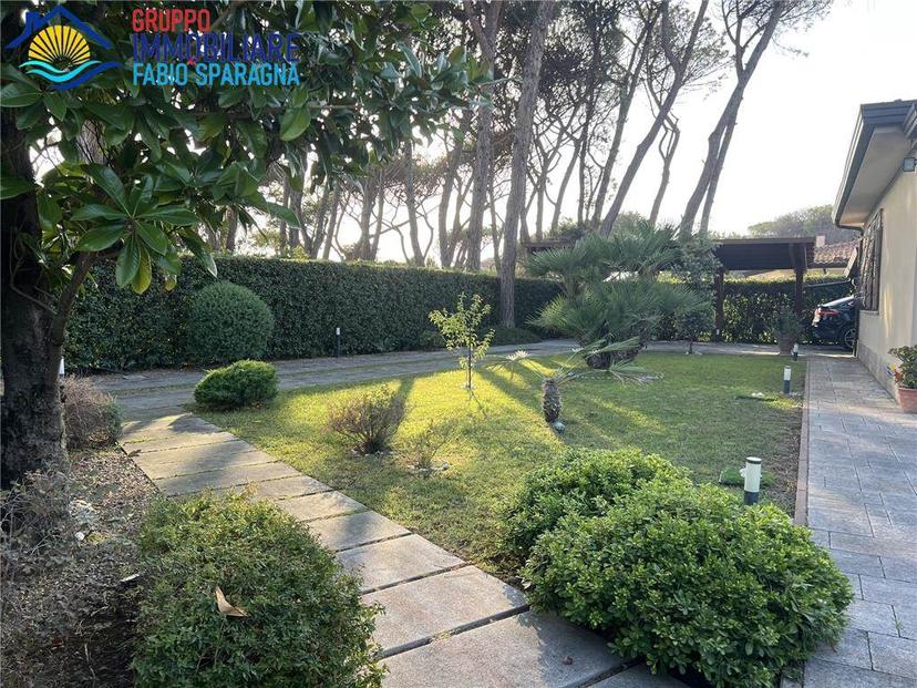 Villa in Viale della Margherita, Sessa Aurunca