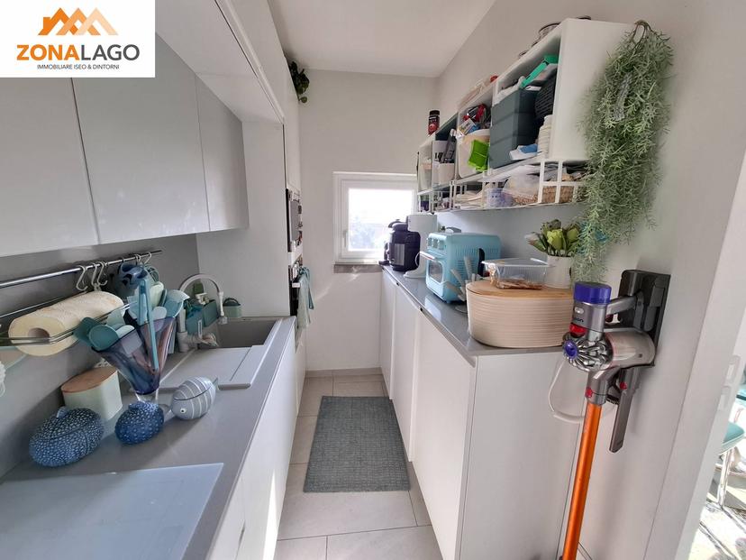 Trilocale in Via Pozacher 58, Sale Marasino — foto 2 di 5