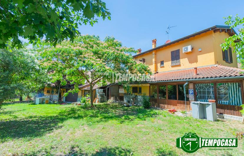 Villa in Via Giacomo Matteotti, Ozzero — foto 2 di 5