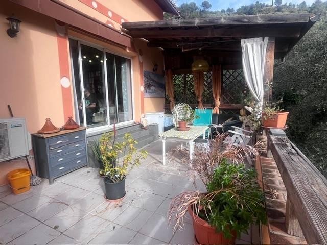Casa indipendente in Farzione Verrandi Snc, Ventimiglia — foto 2 di 5