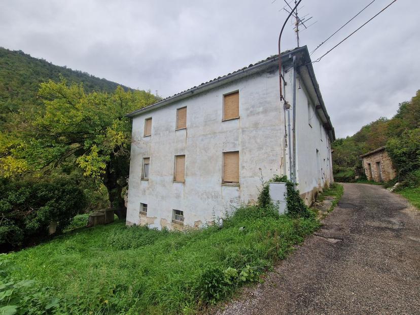 Casa indipendente in Sasso Marozzo, Serrapetrona — foto 4 di 5