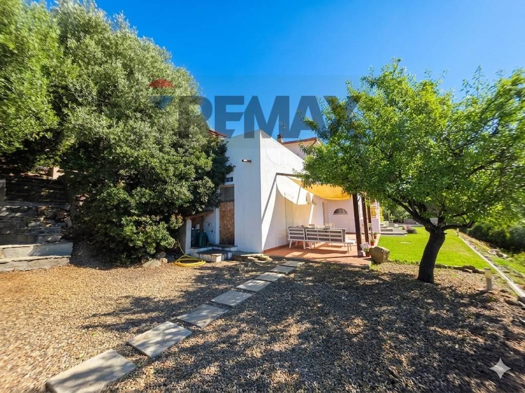 Villa in Via Araucarie 1, Quartu Sant'Elena