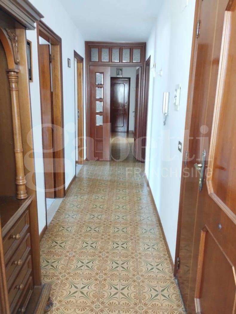Appartamento in Via Roma  69, Tagliacozzo