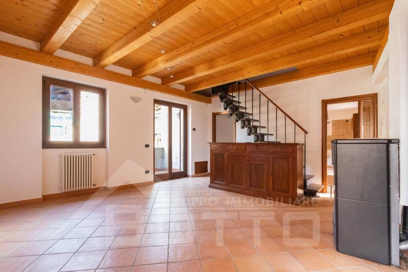Casa indipendente in Via Garibaldi 13a, Cavaglio d'Agogna — foto 2 di 5