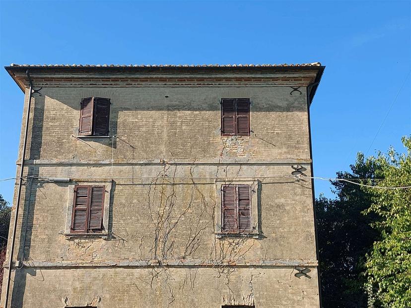Appartamento in Via  Montalfoglio, San Lorenzo in Campo — foto 4 di 5