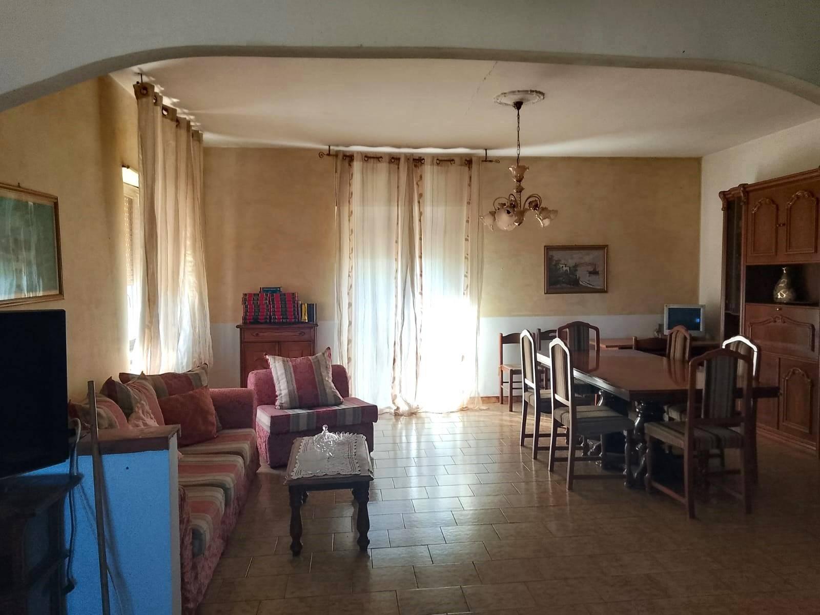 Casa indipendente in Via Cappella, San Felice del Molise