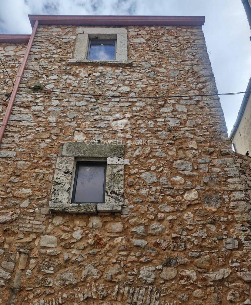 Casa indipendente in Via Belvedere, Rignano Garganico — foto 2 di 5