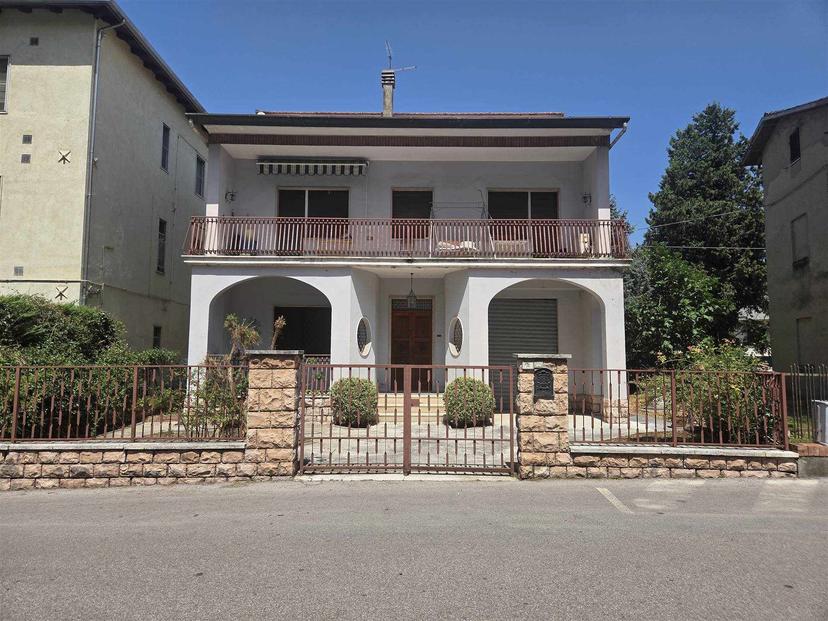 Casa indipendente in Via San Michele Arcangelo, Bastia Umbra — foto 4 di 5