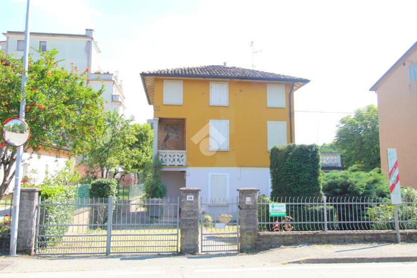 Villa in Via Guido da Bagnolo 14, Bagnolo in Piano