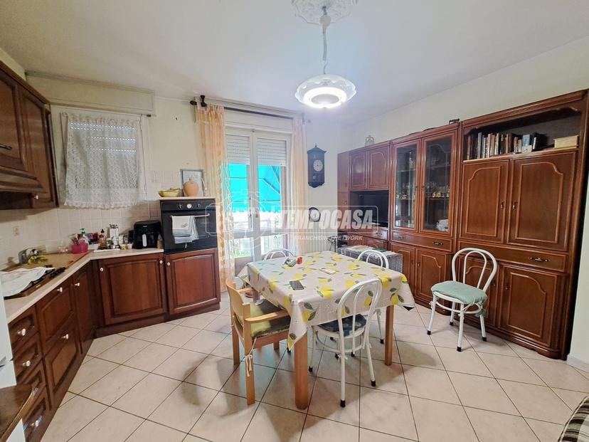 Trilocale in Via Carrara, Modena