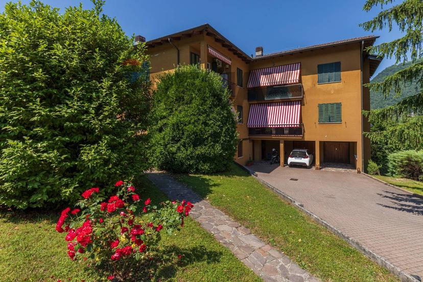Bilocale in Via Rebolgiane 14, Laveno-Mombello — foto 2 di 5
