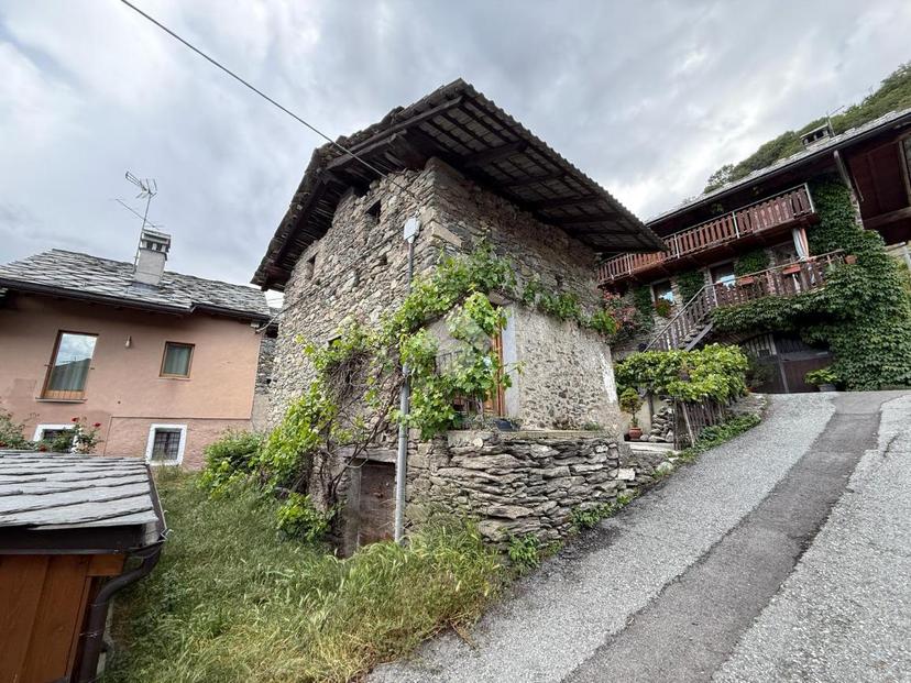 Rustico in Frazione Plane, Nus — foto 2 di 5