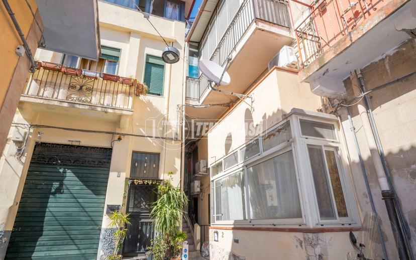Casa indipendente in Vico Giustizia 4, Messina — foto 2 di 5