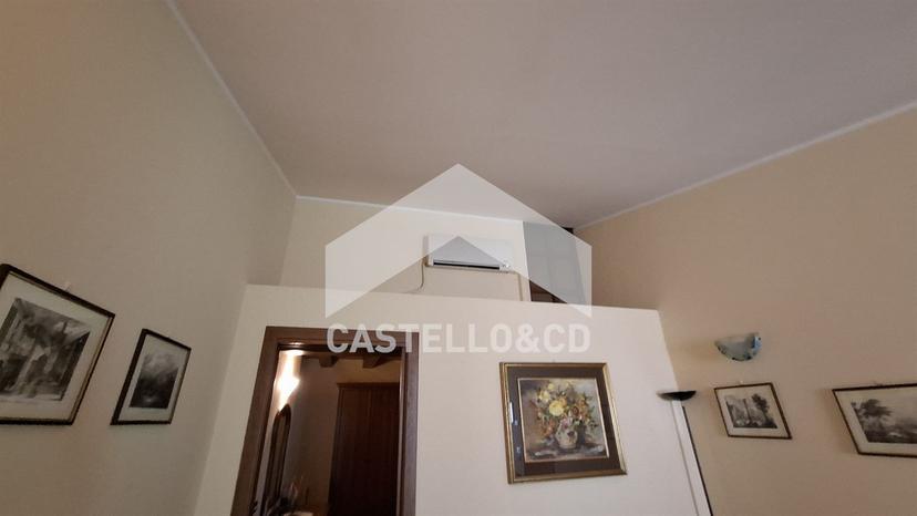 Trilocale in Via Stretta Castello 18, Desenzano del Garda — foto 4 di 5