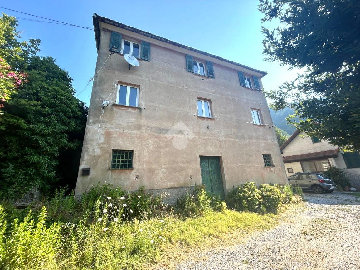 Casa indipendente in Via Pernecco Superiore 12, Serra Riccò