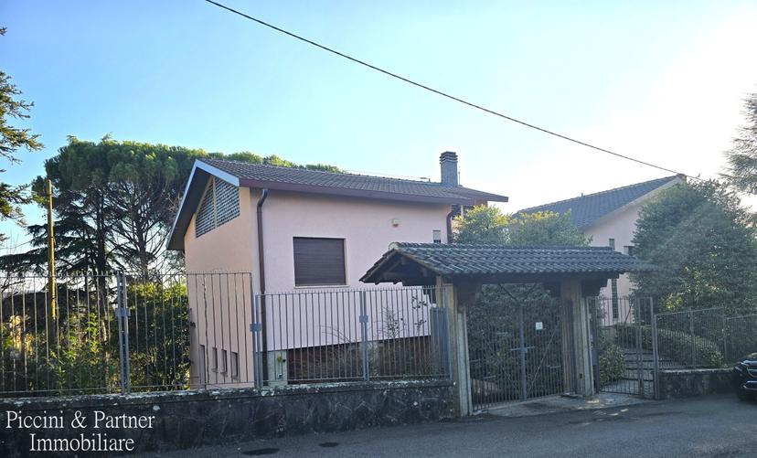 Villa in Via Giovanni Boccaccio, Città di Castello — foto 2 di 5