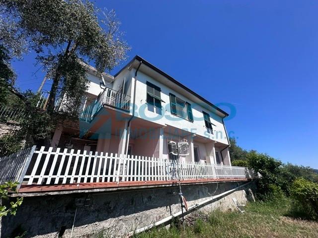 Villa a schiera in Via XX Gennaio 1945, La Spezia