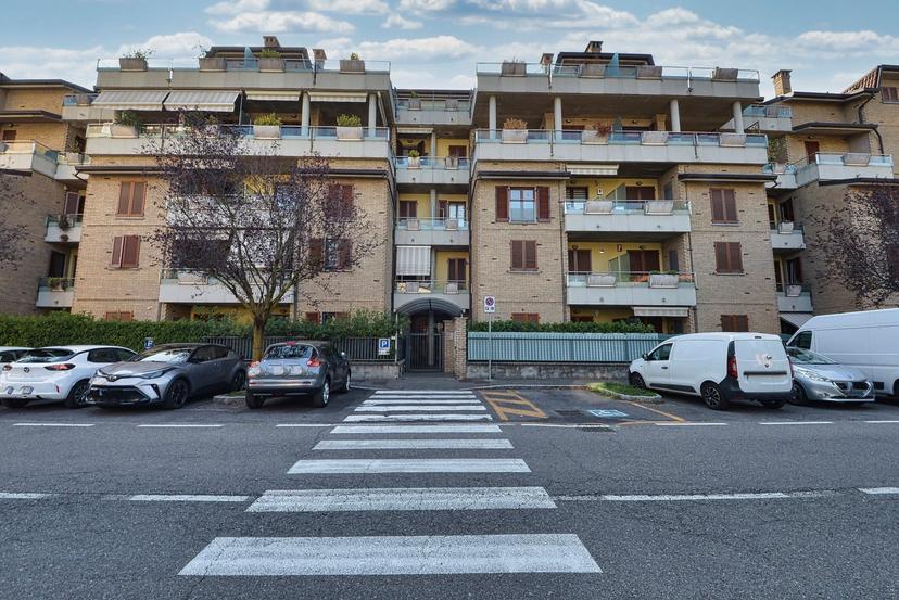 Trilocale in Via Martiri d'Ungheria 3, Seveso — foto 3 di 5