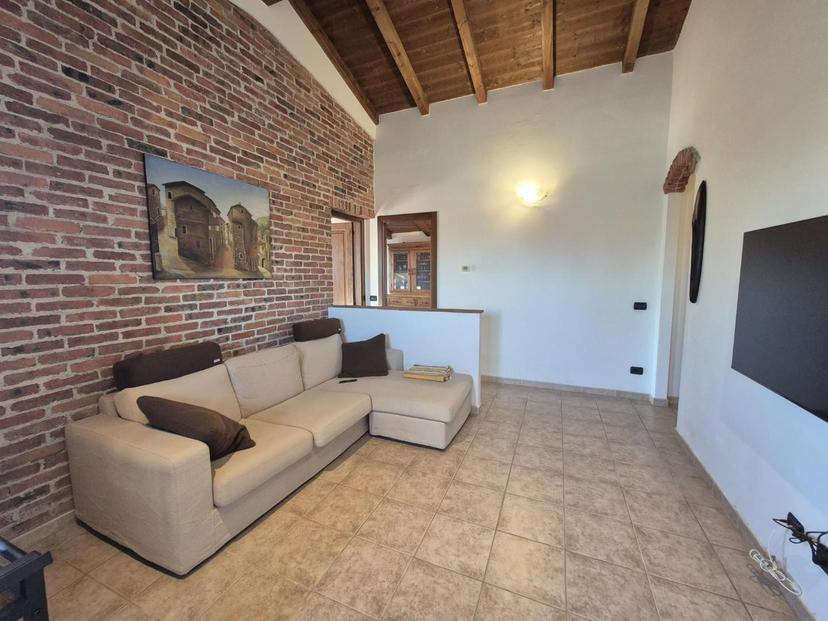 Villa a schiera, Castelnuovo Magra