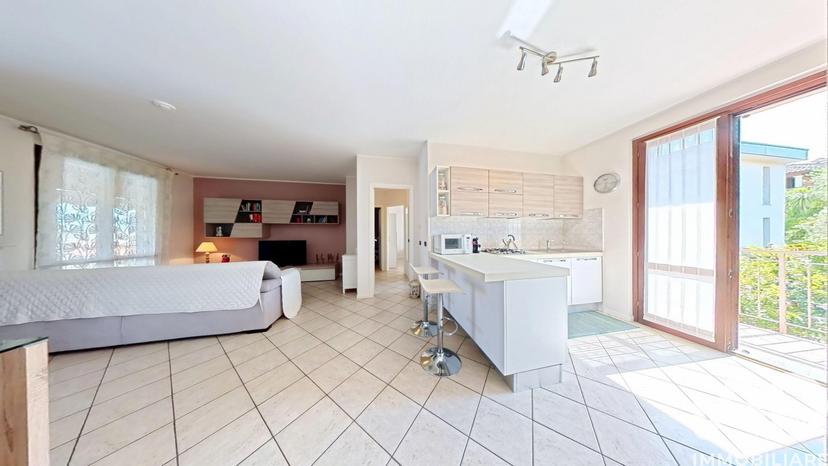 Trilocale in Via delle Margherite, Manerba del Garda