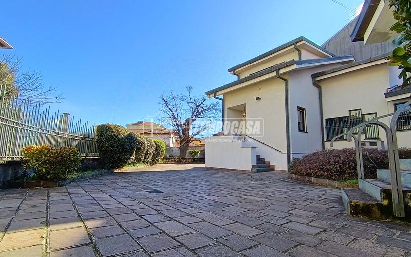 Casa indipendente in Piazza Don Giovanni Minzoni, Sandigliano — foto 4 di 5