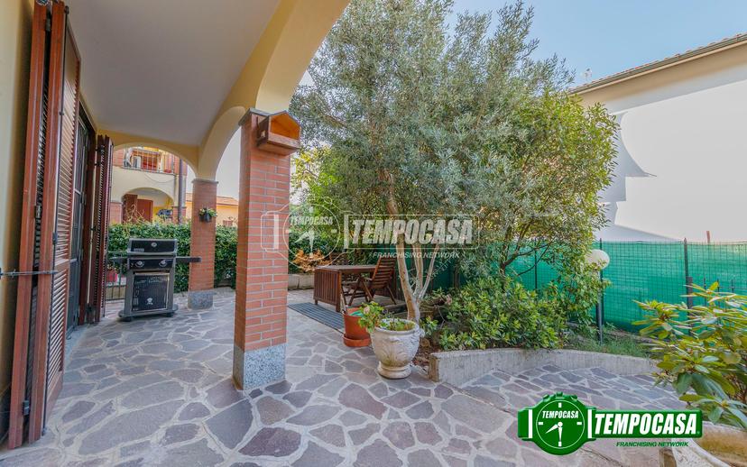 Villa a schiera in Via 2 Giugno, Casorate Primo — foto 2 di 5