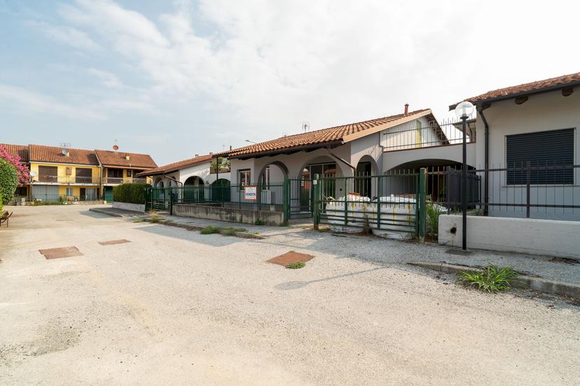 Villa a schiera in Strada Saluzzo 23, Scarnafigi