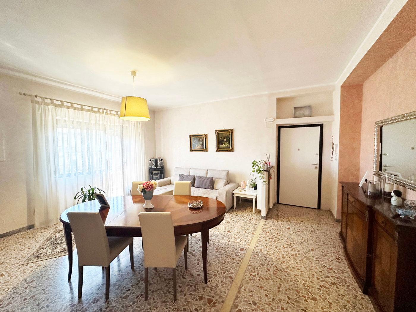 Quadrilocale in Via Quattro Giornate di Napoli 47, Civita Castellana