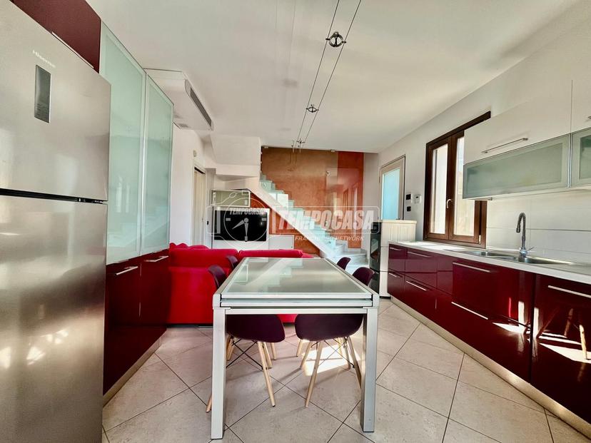 Trilocale in Via Giacomo Leopardi, Peschiera del Garda — foto 3 di 5