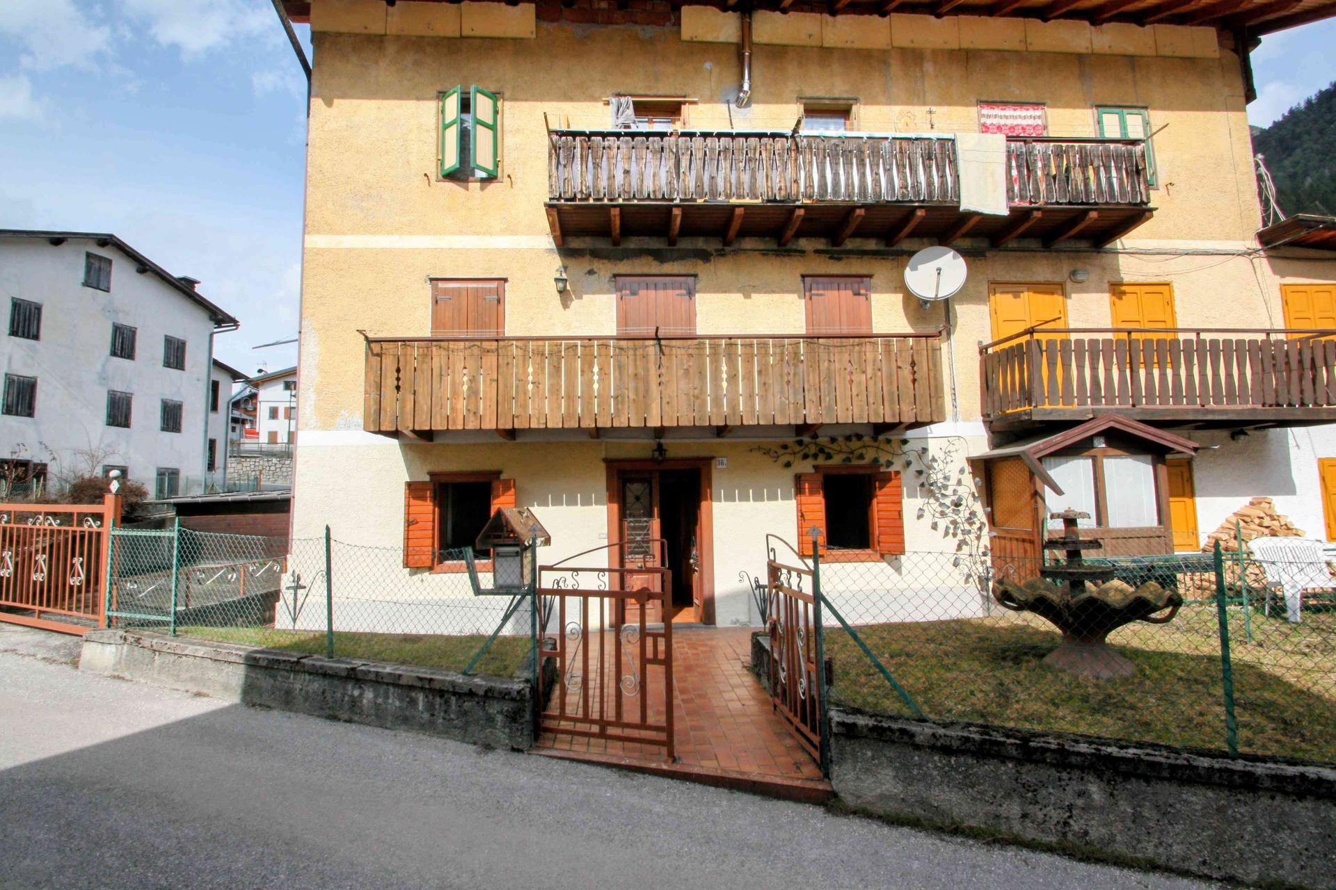Trilocale in Via Ravina 36, Auronzo di Cadore