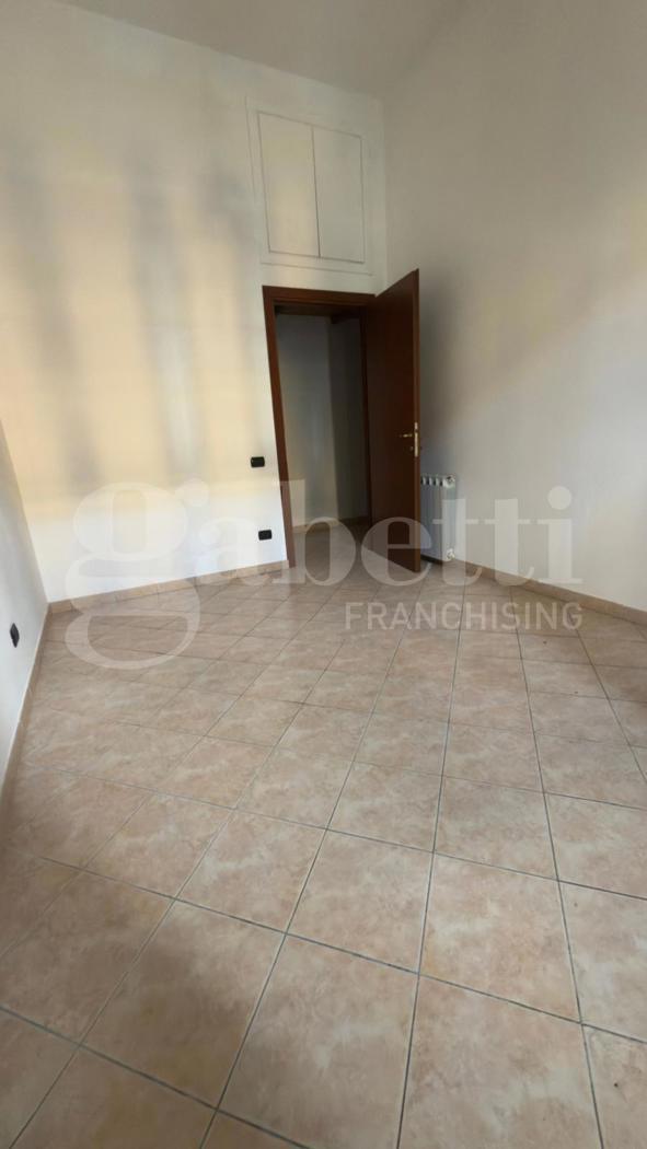 Trilocale in Via Santa Croce in Gerusalemme, Roma