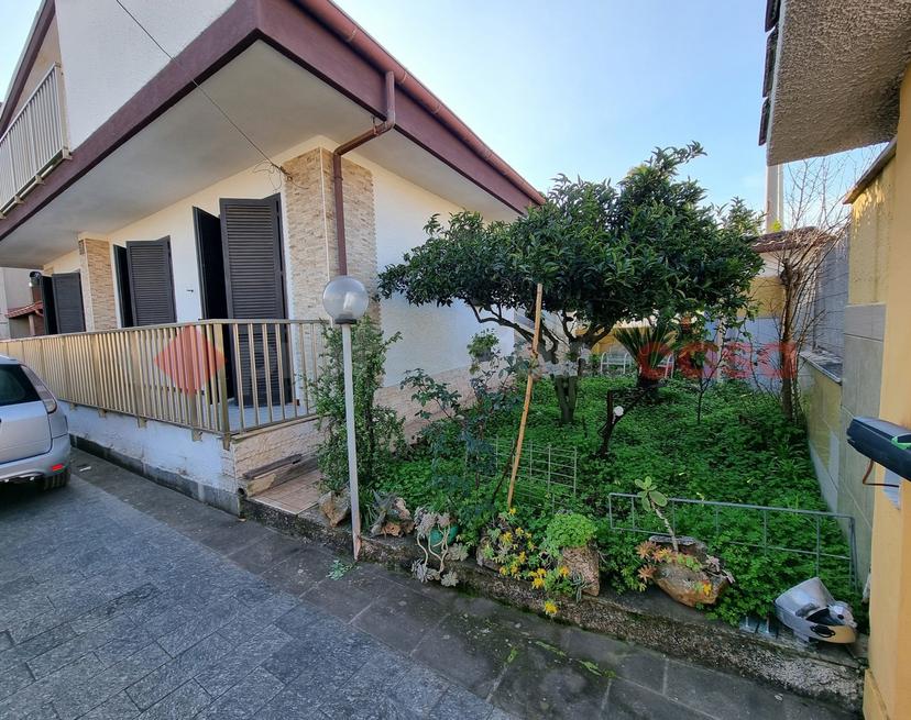 Villa in Via Guarino Guarini 9/d, Taranto — foto 4 di 5