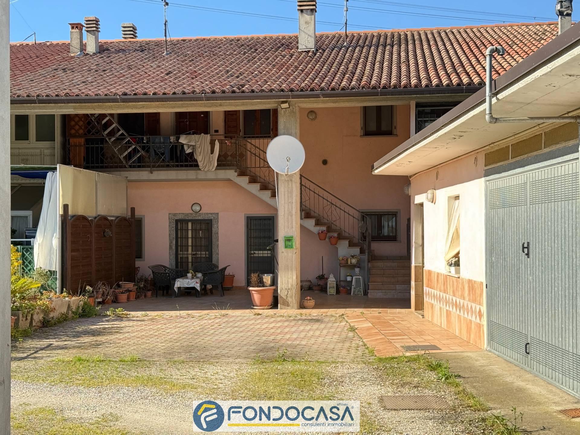 Bilocale in Via Mulini, Travagliato